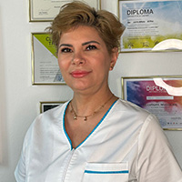 Trainer Curs Cosmetica Elena Mirela Ungureanu