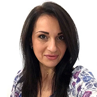 Trainer Curs Unghii Gel - Adriana Mihaescu