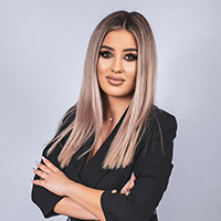 Trainer Curs Unghii Gel Alexandra Mirzea